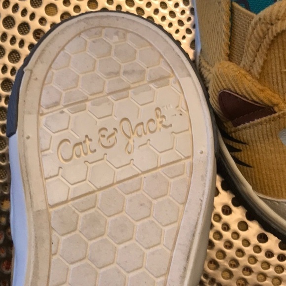 Cat & Jack shoes size 6 - Picture 6 of 6